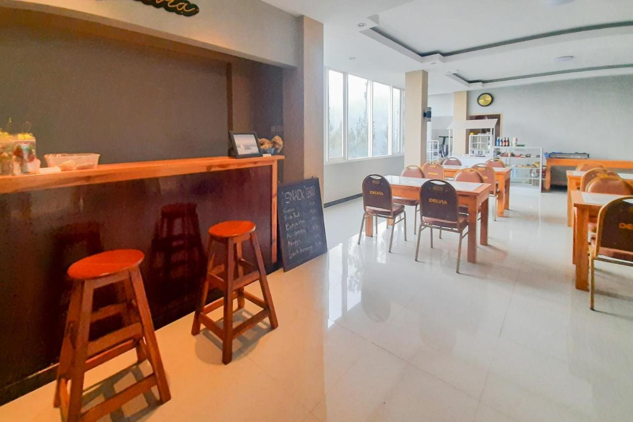 Delvia Bromo Homestay Mitra Reddoorz Pasuruan Exterior foto