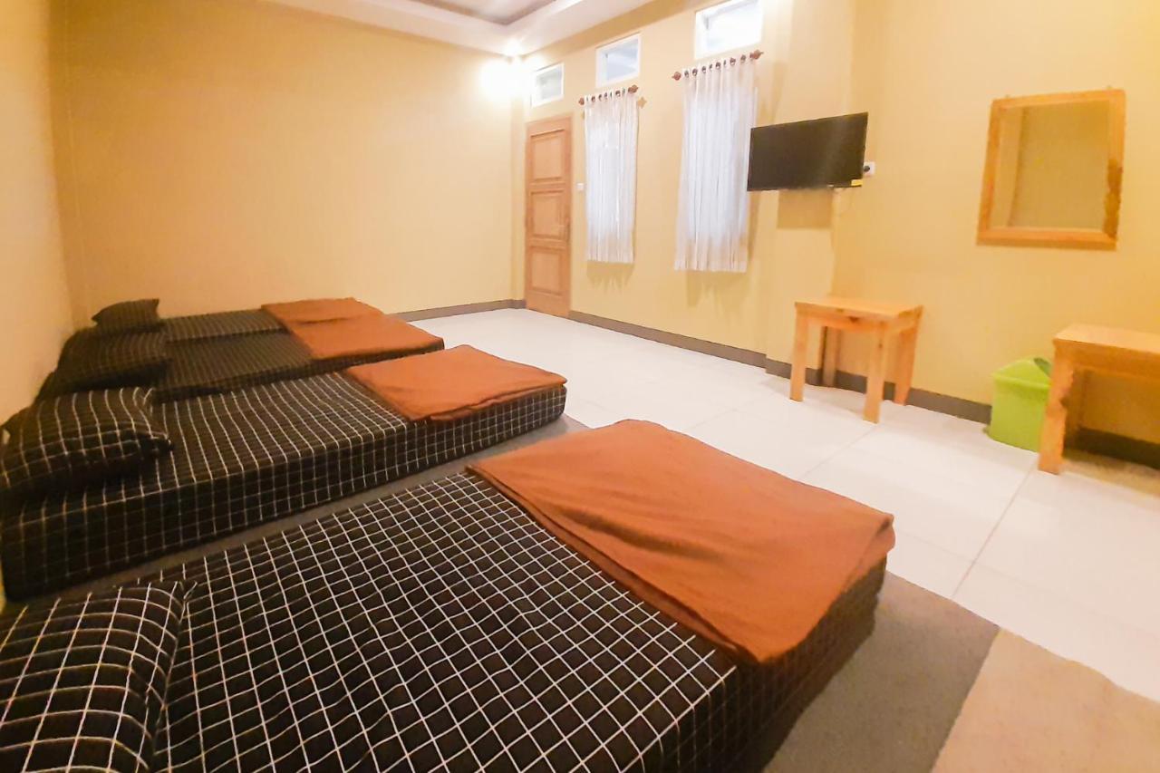 Delvia Bromo Homestay Mitra Reddoorz Pasuruan Exterior foto